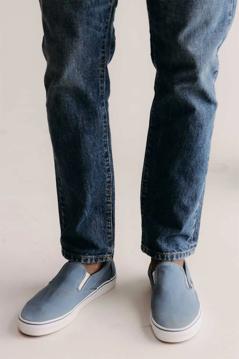 THE DEMOCRATIC JEAN Mid Wash Selvedge